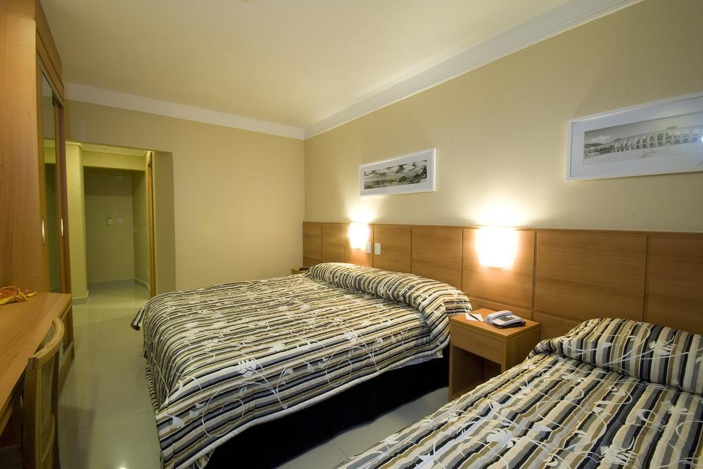 Hotel Atlantico Business Centro ริโอเดจาเนโร ภายนอก รูปภาพ A room at the hotel