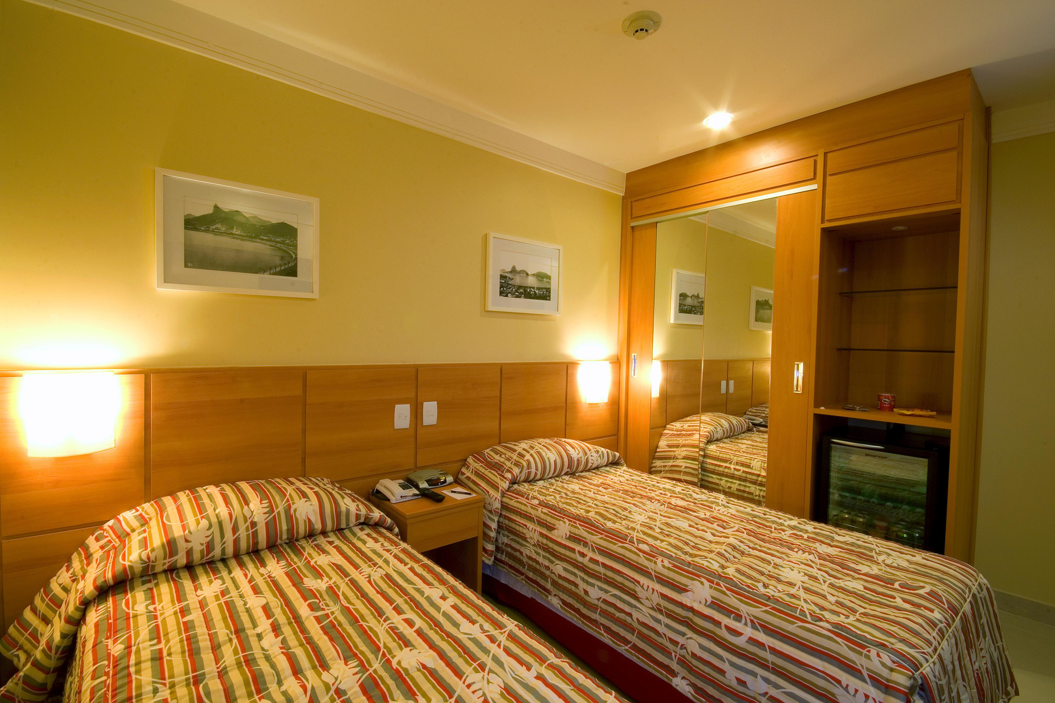 Hotel Atlantico Business Centro ริโอเดจาเนโร ภายนอก รูปภาพ A room at the hotel