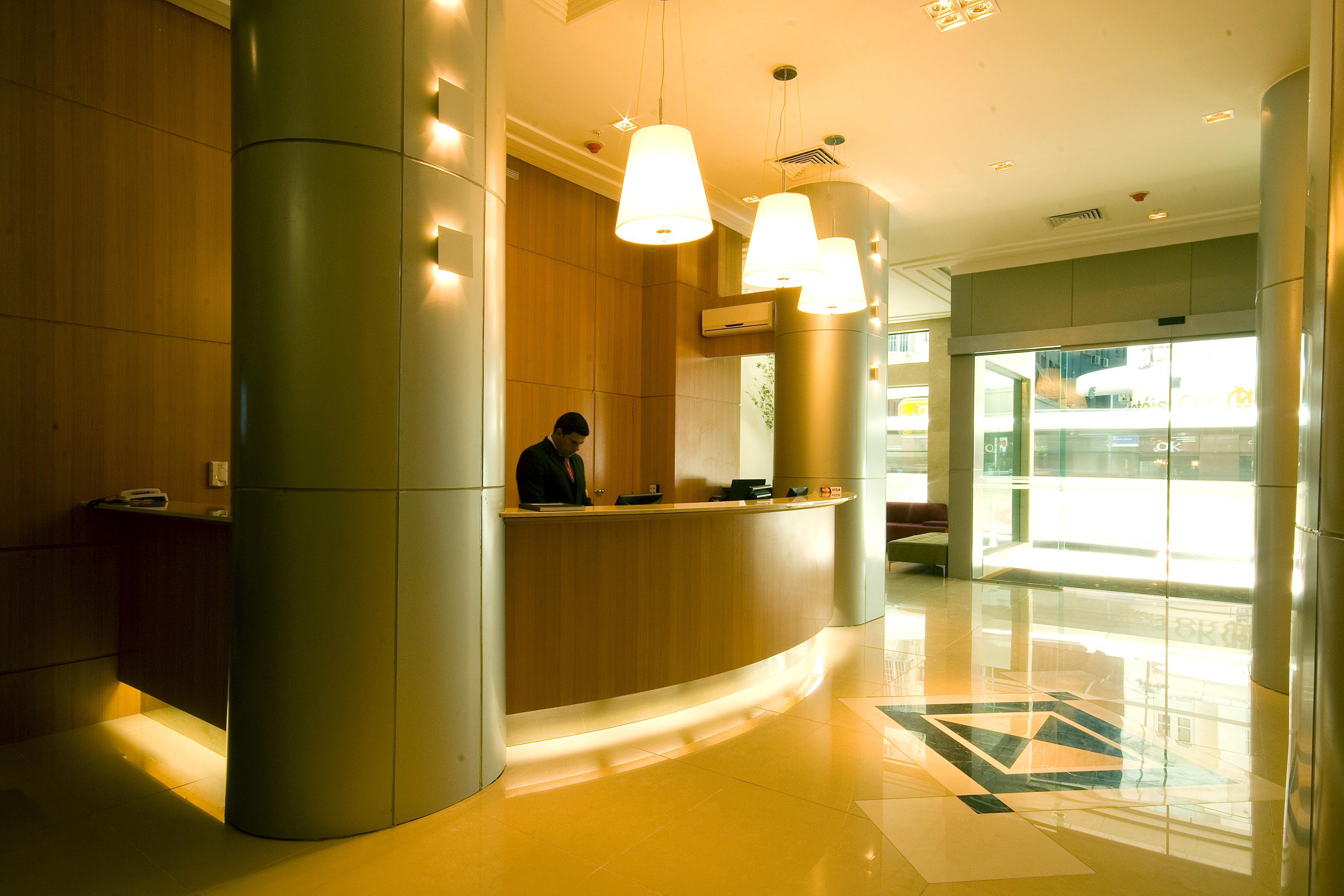 Hotel Atlantico Business Centro ริโอเดจาเนโร ภายนอก รูปภาพ Reception desk of a modern hotel