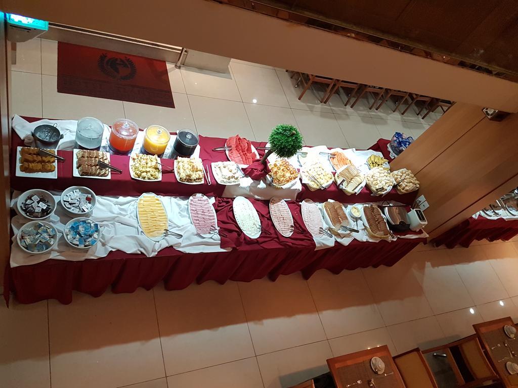 Hotel Atlantico Business Centro ริโอเดจาเนโร ภายนอก รูปภาพ Breakfast buffet at the hotel